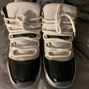 jordan 11 concord size 5.5 youth